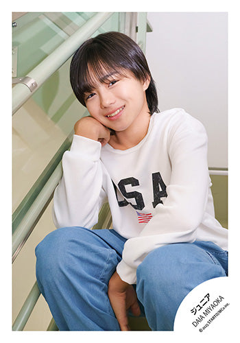 【No.JR25-1168】Profile photo off-shot 2025