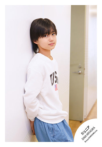 【No.JR25-1170】Profile photo off-shot 2025