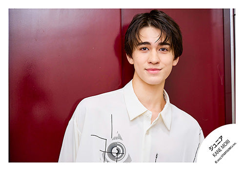 【No.JR25-1187】Profile photo off-shot 2025