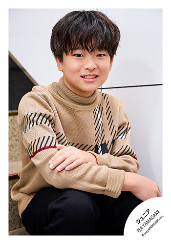 【No.JR25-1192】Profile photo off-shot 2025
