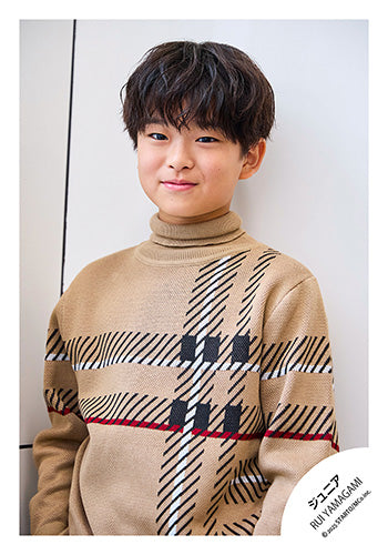 【No.JR25-1194】Profile photo off-shot 2025