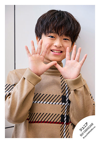 【No.JR25-1195】Profile photo off-shot 2025