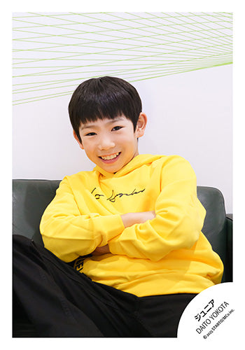 【No.JR25-1214】Profile photo off-shot 2025