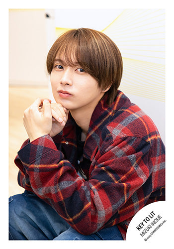 【No.JR25-398】Profile photo off-shot 2025