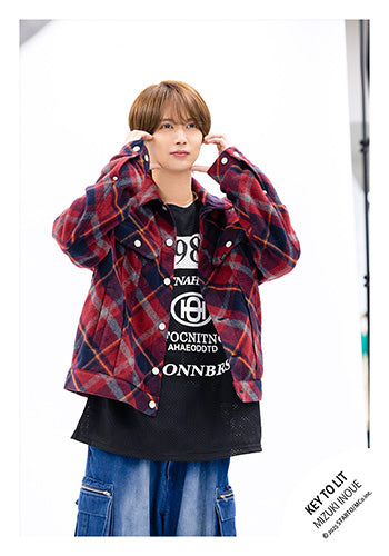 【No.JR25-399】Profile photo off-shot 2025