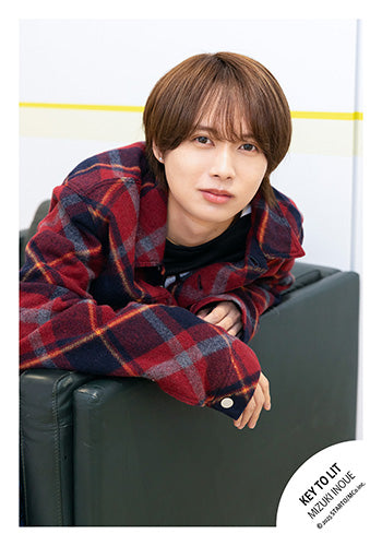 【No.JR25-403】Profile photo off-shot 2025
