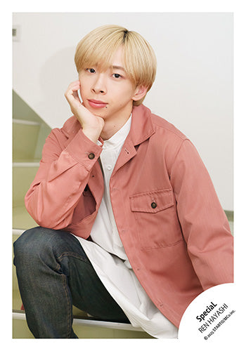 【No.JR25-572】Profile photo off-shot 2025