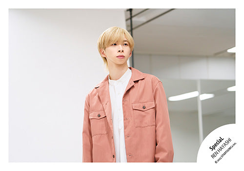 【No.JR25-574】Profile photo off-shot 2025