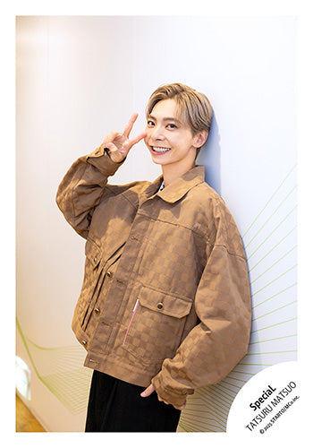 【No.JR25-583】Profile photo off-shot 2025