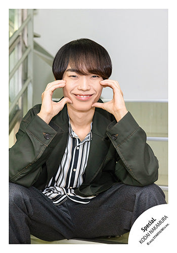 【No.JR25-595】Profile photo off-shot 2025