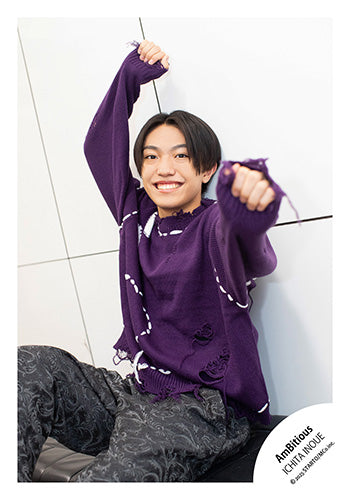 【No.JR25-688】Profile photo off-shot 2025