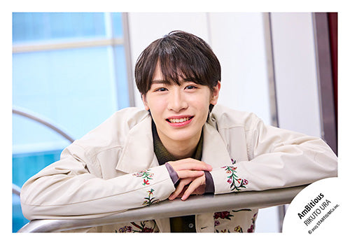 【No.JR25-693】Profile photo off-shot 2025