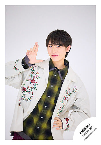 【No.JR25-694】Profile photo off-shot 2025