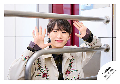 【No.JR25-697】Profile photo off-shot 2025