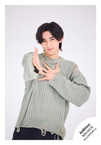 【No.JR25-700】Profile photo off-shot 2025