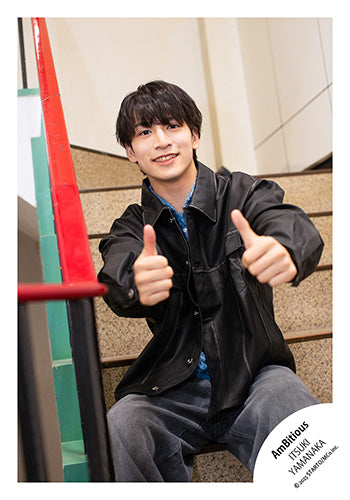 【No.JR25-715】Profile photo off-shot 2025