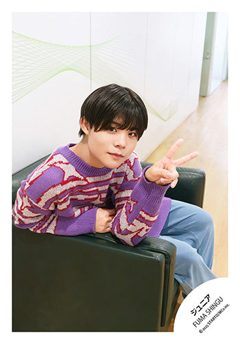 【No.JR25-950】Profile photo off-shot 2025