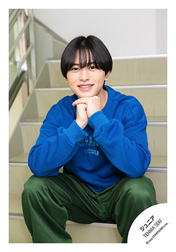 【No.JR25-968】Profile photo off-shot 2025