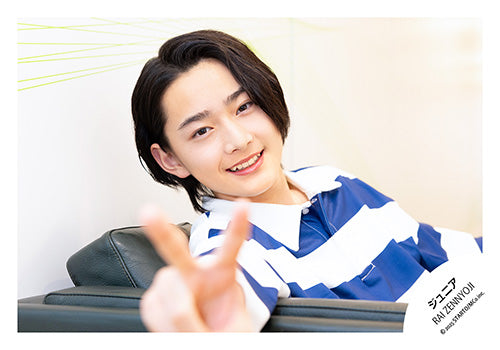 【No.JR25-975】Profile photo off-shot 2025