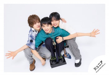 【No.JR26-1383】「Three」Goods off-shot