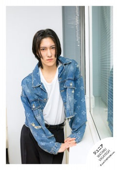 【No.JR26-344】Profile photo off-shot 2026