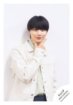 【No.JR26-443】Profile photo off-shot 2026