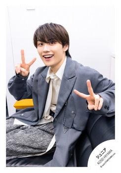 【No.JR26-452】Profile photo off-shot 2026