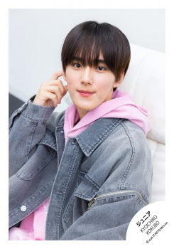 【No.JR26-579】Profile photo off-shot 2026