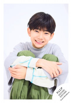 【No.JR26-611】Profile photo off-shot 2026