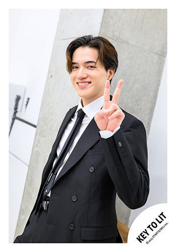 【No.KEY25-053】「KEY TO LIT Arena Tour 2025 WAKE UP THE FOOL」Goods off-shot