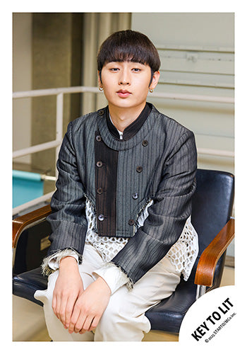 【No.KEY25-102】「KEY TO LIT Arena Tour 2025 WAKE UP THE FOOL」Goods off-shot