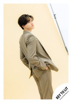 【No.KEY26-102】「KEY TO LIT Arena Tour 2026 NEO CLASSICS」goods off-shot