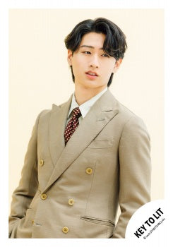 【No.KEY26-132】「KEY TO LIT Arena Tour 2026 NEO CLASSICS」goods off-shot