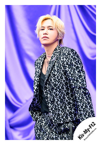 【No.KMF25-015】Single「Curtain call」MV,jacket & Special video off-shot