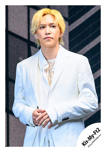 【No.KMF25-017】Single「Curtain call」MV,jacket & Special video off-shot