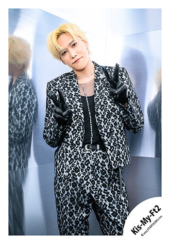 【No.KMF25-029】Single「Curtain call」MV,jacket & Special video off-shot