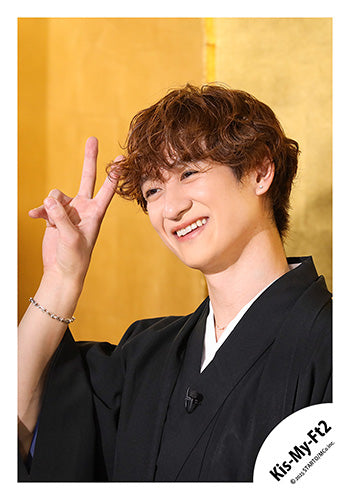 【No.KMF25-043】Single「Curtain call」MV,jacket & Special video off-shot