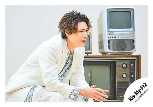 【No.KMF25-061】Single「Curtain call」MV,jacket & Special video off-shot