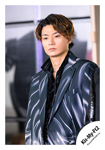 【No.KMF25-064】Single「Curtain call」MV,jacket & Special video off-shot