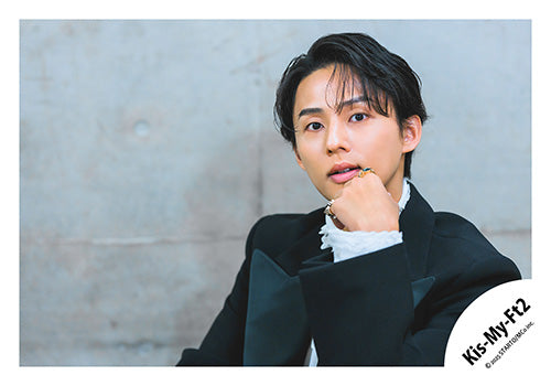 【No.KMF25-078】Single「Curtain call」MV,jacket & Special video off-shot