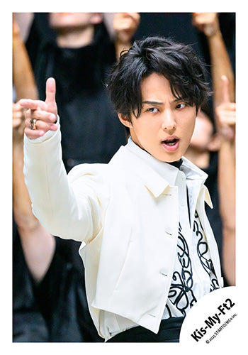 【No.KMF25-079】Single「Curtain call」MV,jacket & Special video off-shot