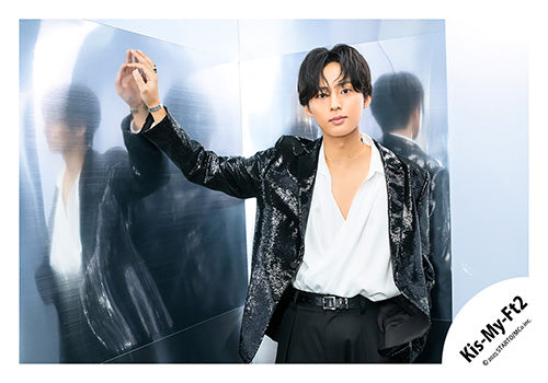 【No.KMF25-083】Single「Curtain call」MV,jacket & Special video off-shot