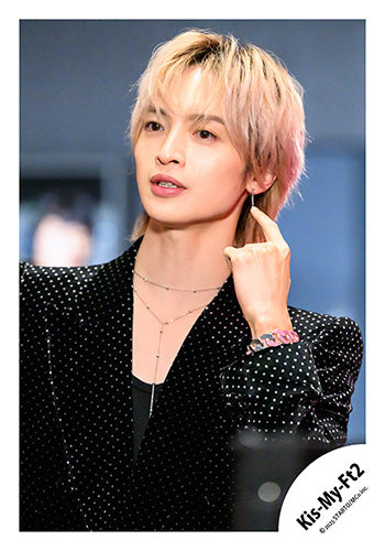 【No.KMF25-101】Single「Curtain call」MV,jacket & Special video off-shot