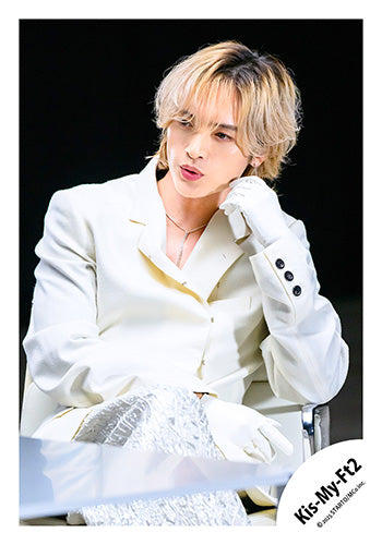 【No.KMF25-105】Single「Curtain call」MV,jacket & Special video off-shot