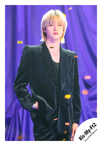 【No.KMF25-109】Single「Curtain call」MV,jacket & Special video off-shot