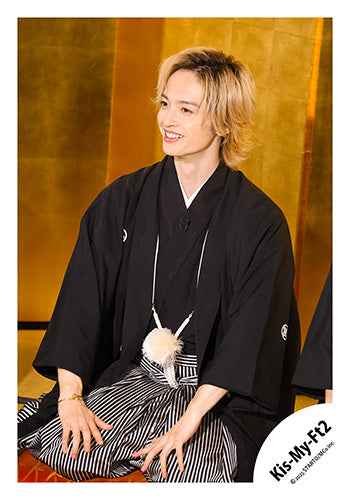 【No.KMF25-110】Single「Curtain call」MV,jacket & Special video off-shot