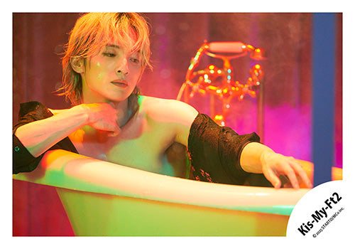 【No.KMF25-111】Single「Curtain call」MV,jacket & Special video off-shot