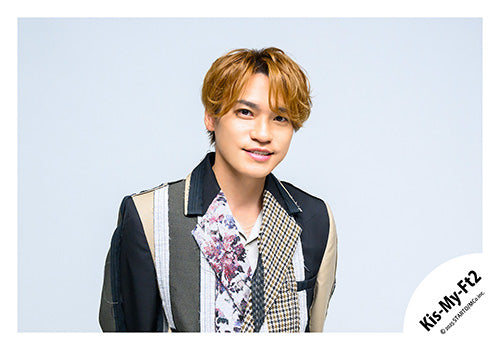 【No.KMF25-338】「Kis-My-Ft2 LIVE TOUR 2025 MAGFACT」Goods off-shot