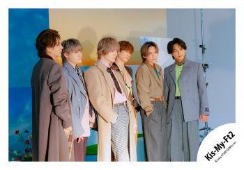 【No.KMF25-408】SINGLE「&Joy」MV & jacket photo off-shot