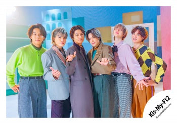 【No.KMF25-413】SINGLE「&Joy」MV & jacket photo off-shot